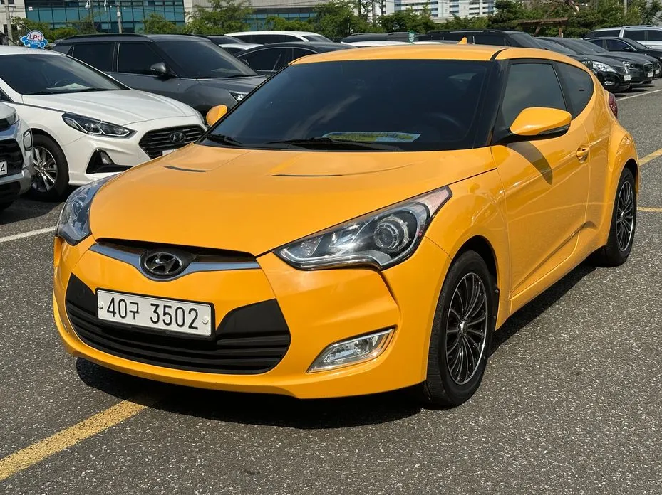 Hyundai Veloster 2012