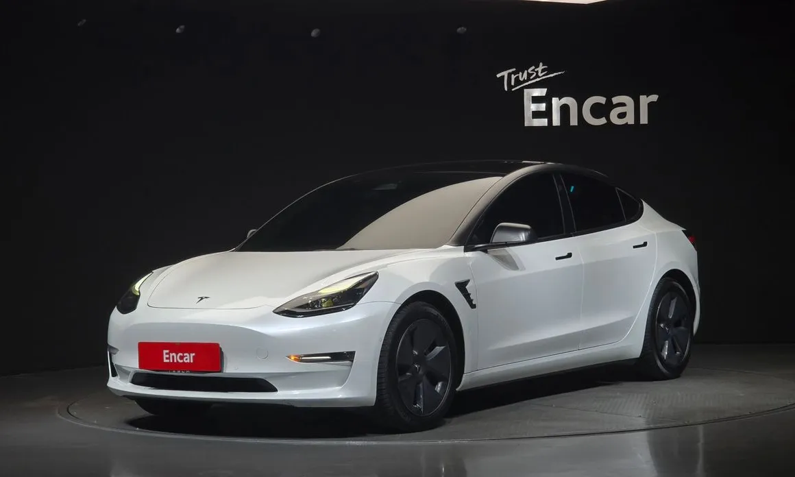 Tesla Model 3 2022