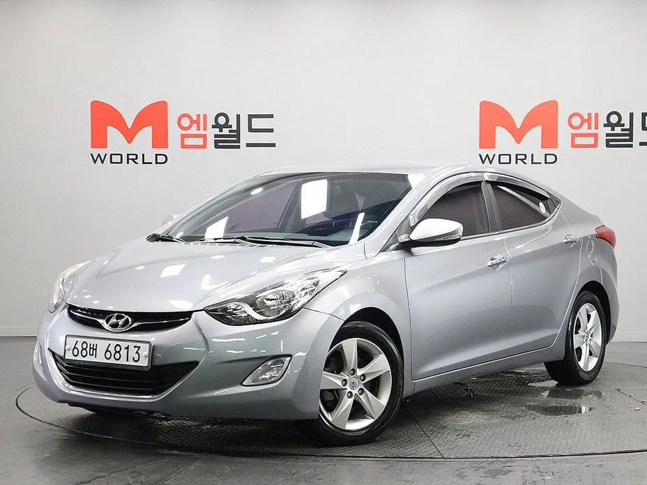 Hyundai AVANTE 2013