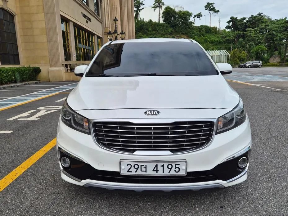 Kia Canival 2015