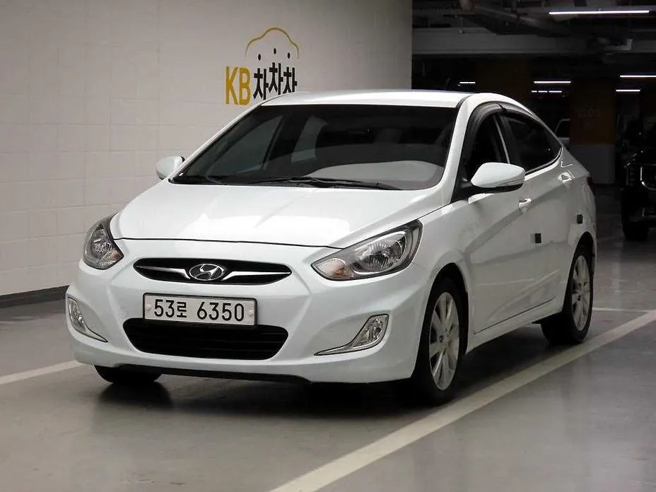 Hyundai Accent 2013