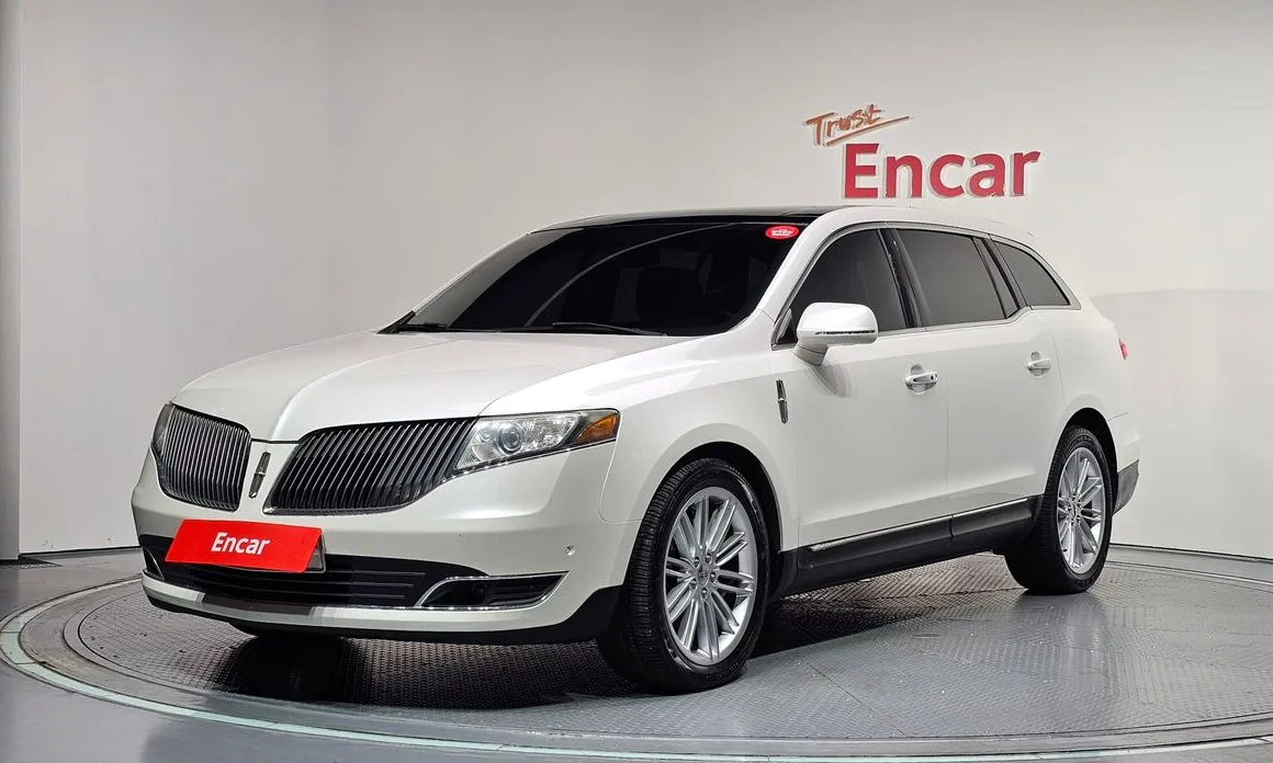 Lincoln MKT 2014