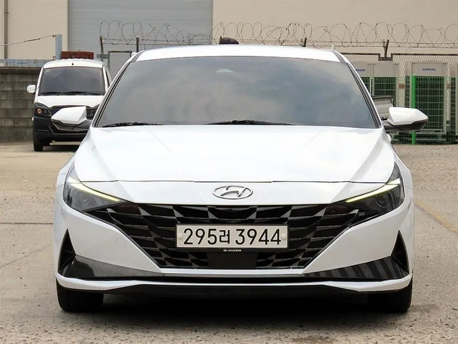 Hyundai AVANTE 2022