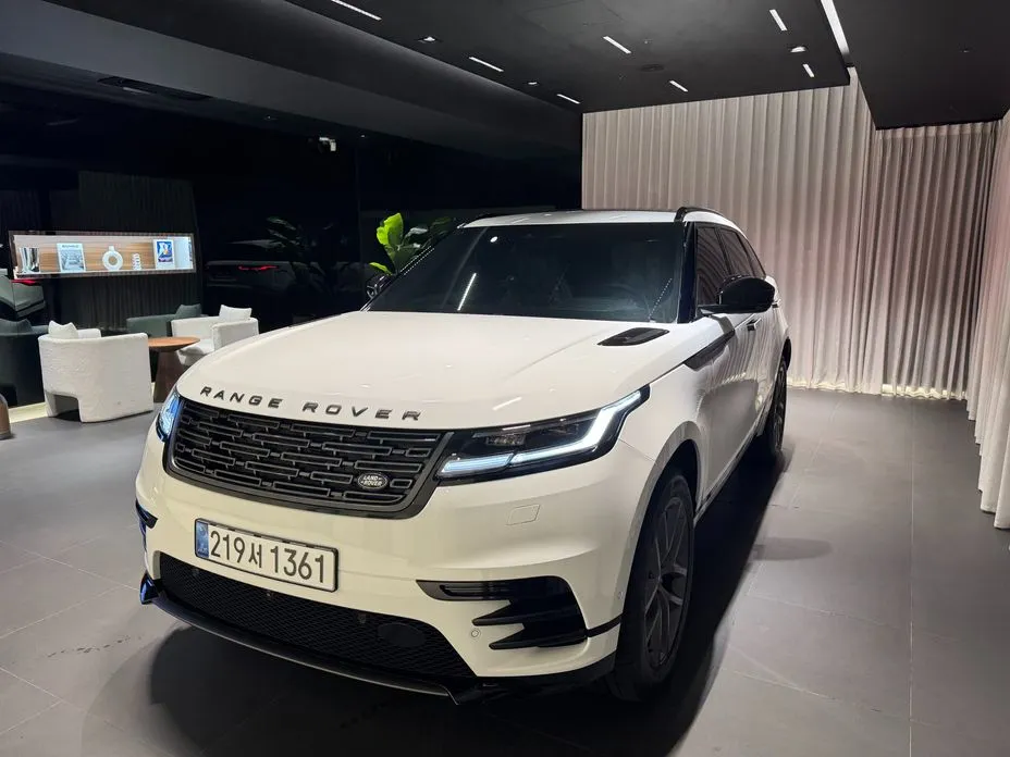 Land Rover Range Rover Velar 2026
