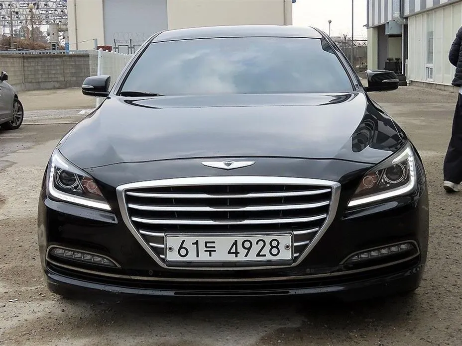 Hyundai Genesis 2016