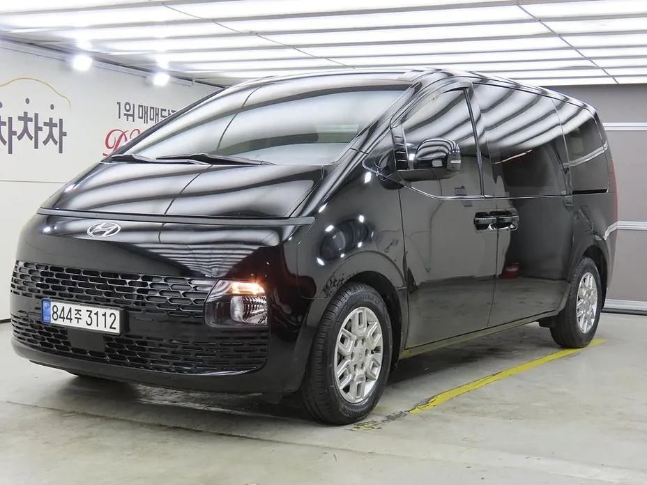 Hyundai Staria 2023
