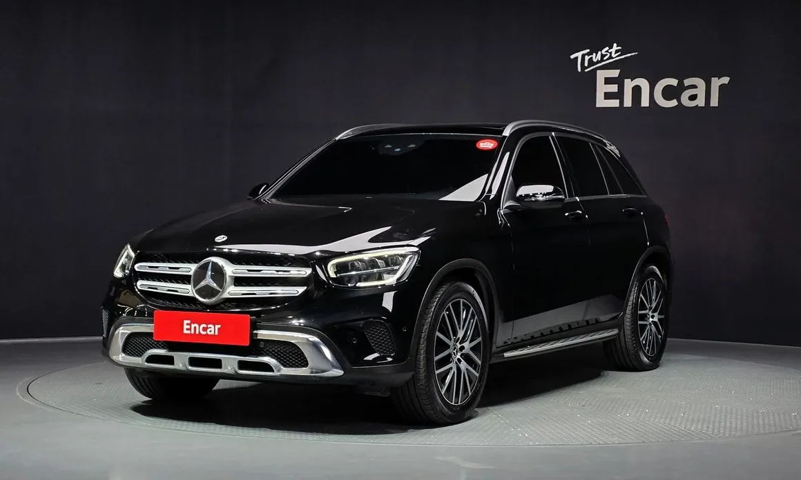 Mercedes-Benz GLC-Class 2021