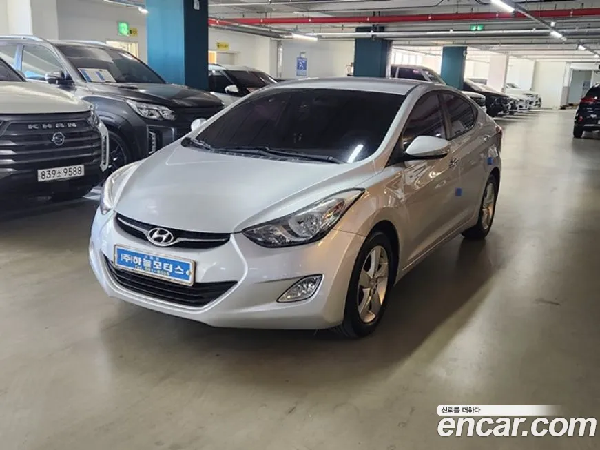 Hyundai AVANTE 2012