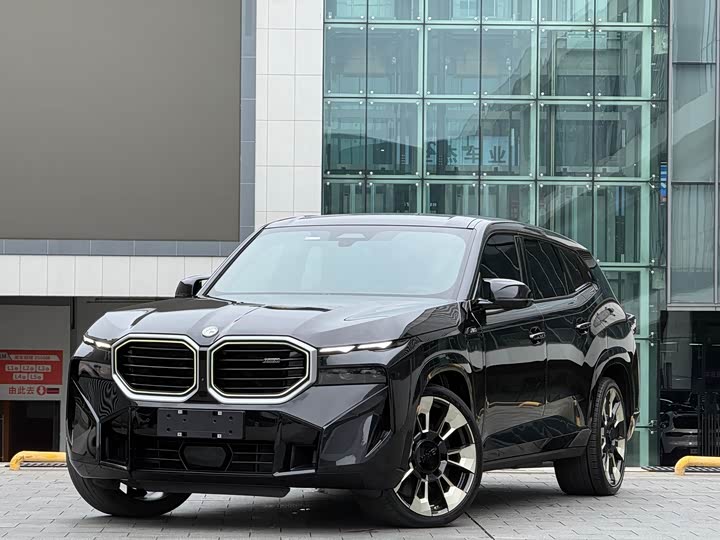 BMW XM 2024 50e
