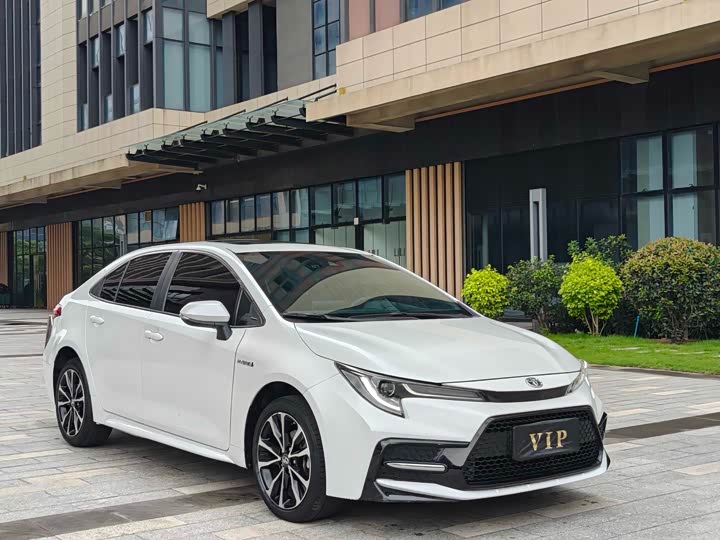 Toyota Levin 2020 Лэй Лин 2021 . гибрид 1.8H E-CVTспортивная версия