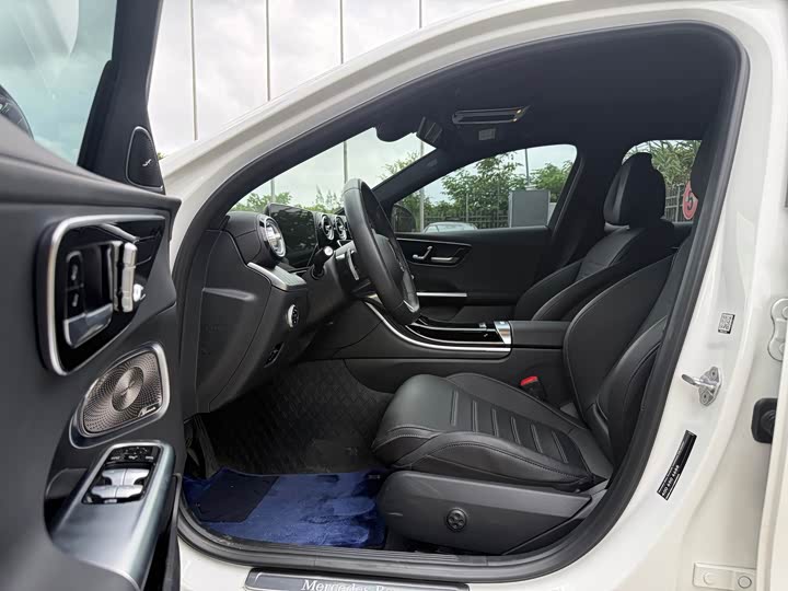 Mercedes-Benz C 2023 C 260 L