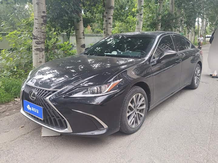 Lexus ES 2022 200