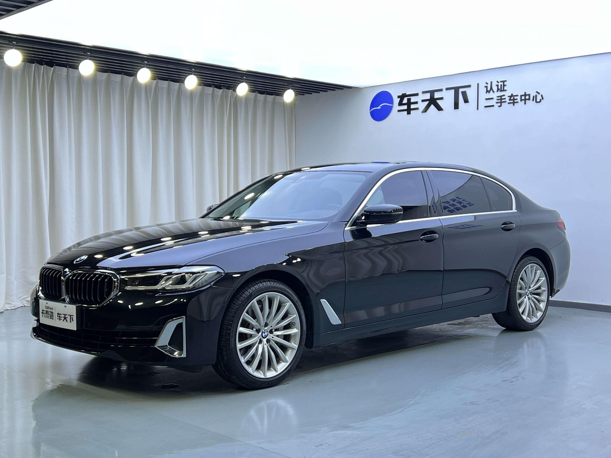 BMW 5 серия 2021 г. Эксклюзивный роскошный пакет 530Li