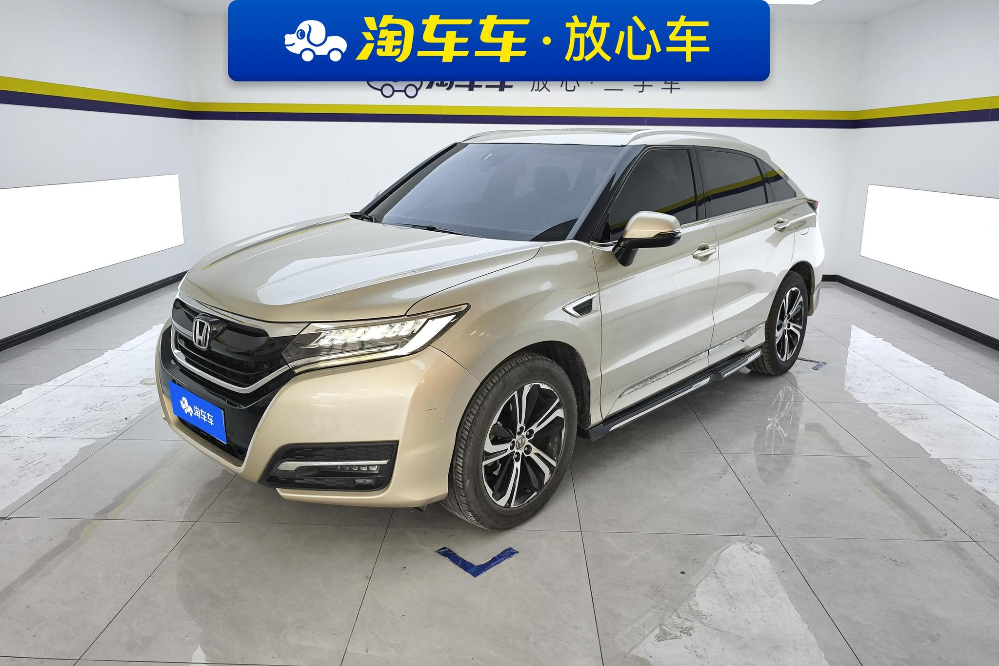 Honda UR-V 2017 г. 370TURBO полноприводная эксклюзивная версия National V