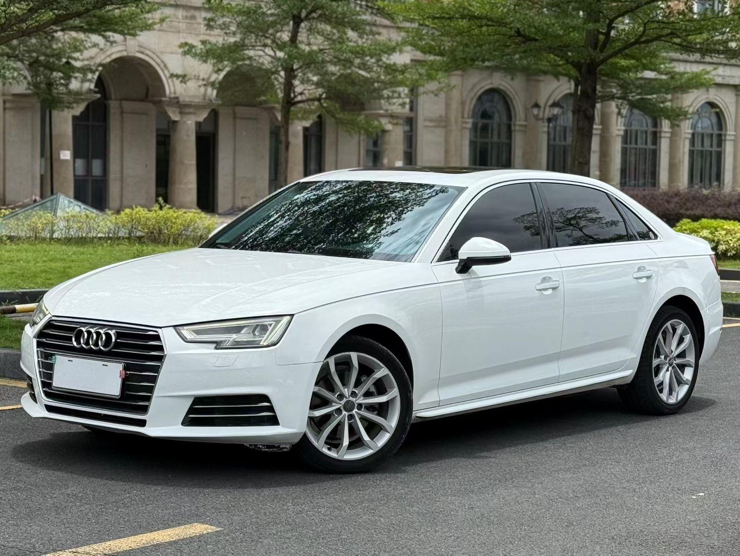 Audi A4L 2017 г. 40 TFSI модного типа