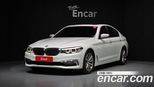 BMW 5-Series 520i Luxury 2018 Средний класс