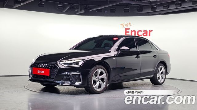Audi A4 35 TDI Premium 2020 Гольф-класс