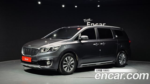 Kia Carnival 9-seater Luxury 2016 Минивэн