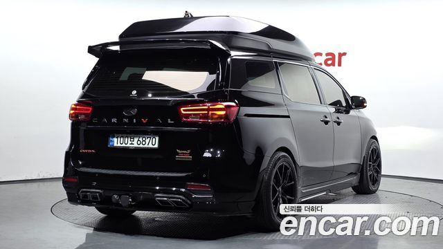 Kia Carnival 9-местный хай-лимузин Noblesse Special