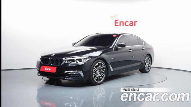BMW 5-Series 530i Luxury Plus 2018 Средний класс