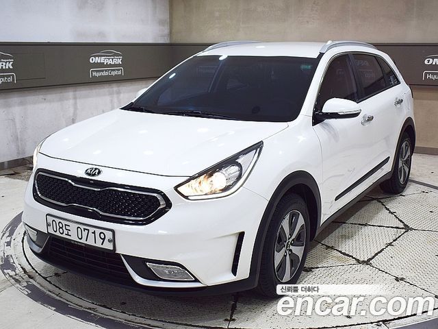 Kia Niro Luxury 2016 Кроссовер