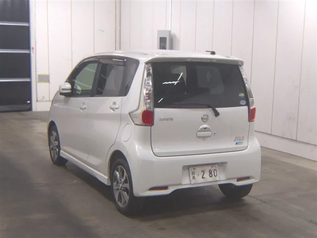 NISSAN DAYZ 2014 из Японии