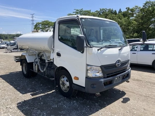 HINO DUTRO 2018 из Японии