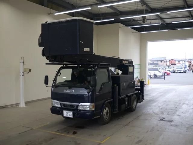 ISUZU ELF 2004 из Японии
