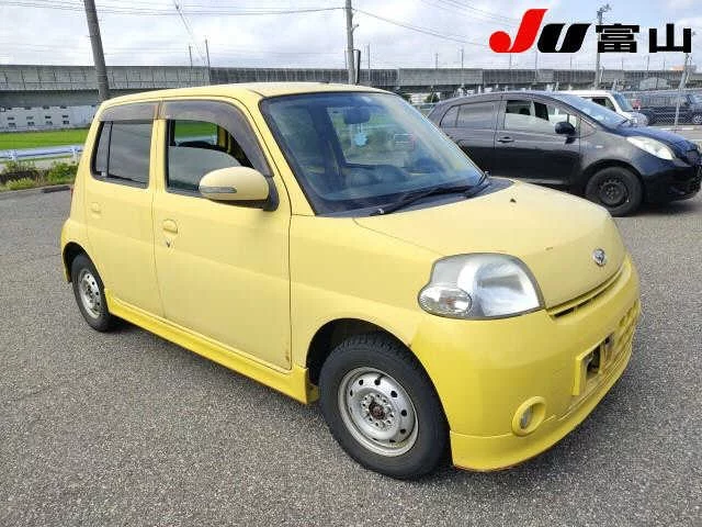 DAIHATSU ESSE 2011 из Японии