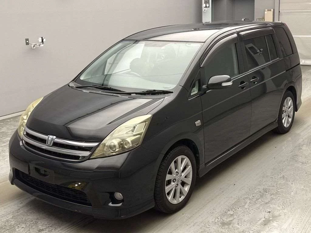 TOYOTA ISIS 2008 из Японии