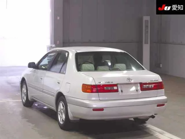 TOYOTA CORONA PREMIO 2001 из Японии