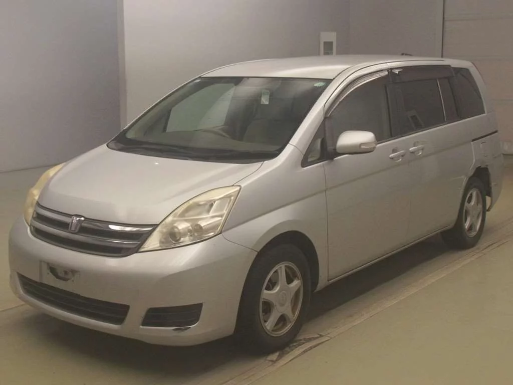 TOYOTA ISIS 2009 из Японии
