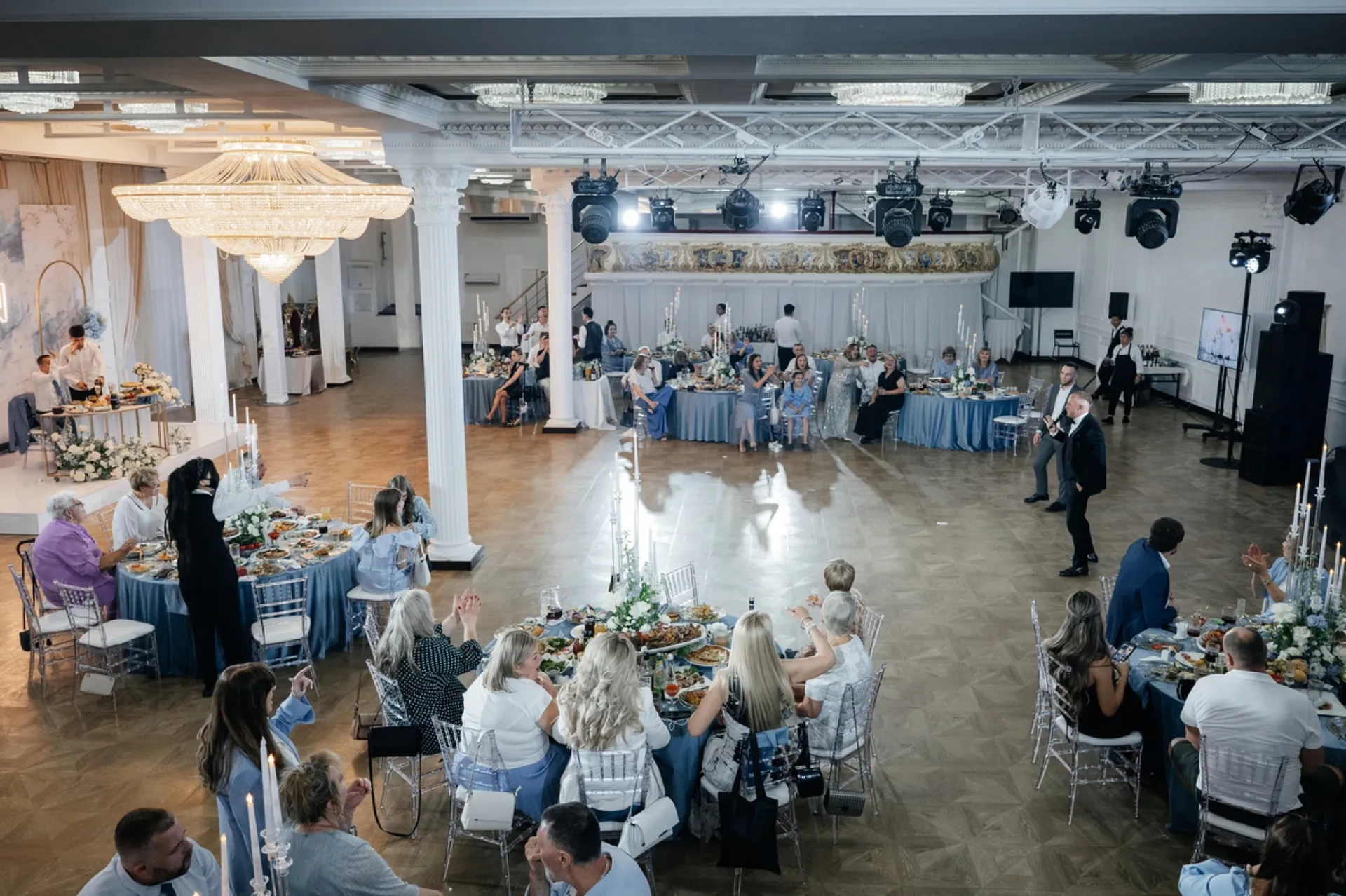 Суриковъ Холл