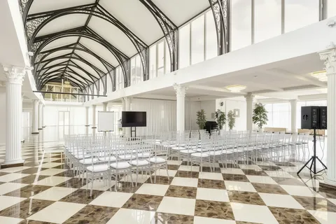 Конференц-зал «Небо»