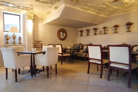 Зеркальный