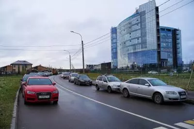 Проблемы с парковкой на ул Кирпичная