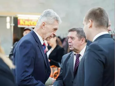 Отчет главы Петродворцового района в Каскаде