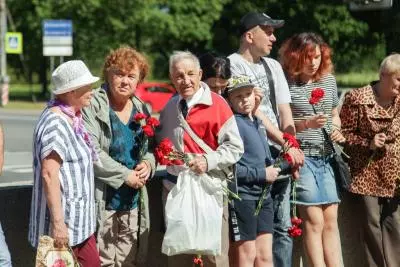 Траурный митинг в Петергофе