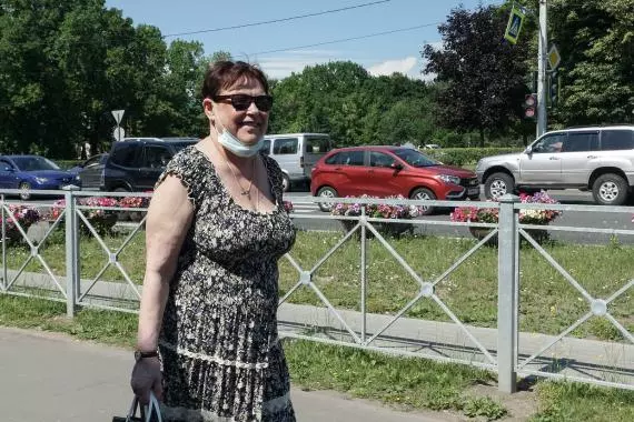День изобретения солнцезащитных очков