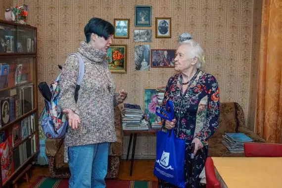 С днём Стрельны, Татьяна Ивановна Чмутова!