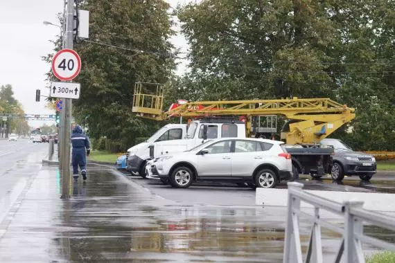 Столб в районе трамвайного кольца вернули на место