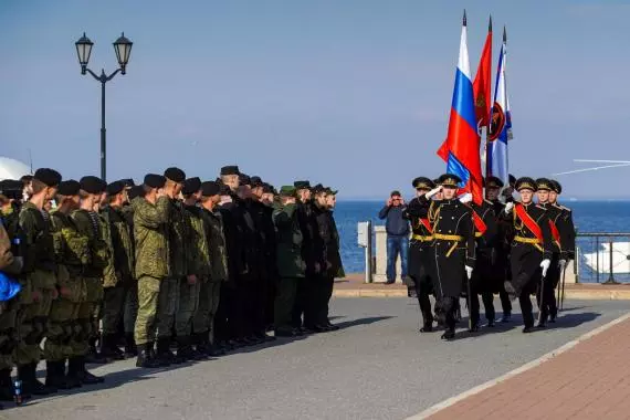 Торжественно-траурное возложение, посвящённое героям стрельнинского морского десанта