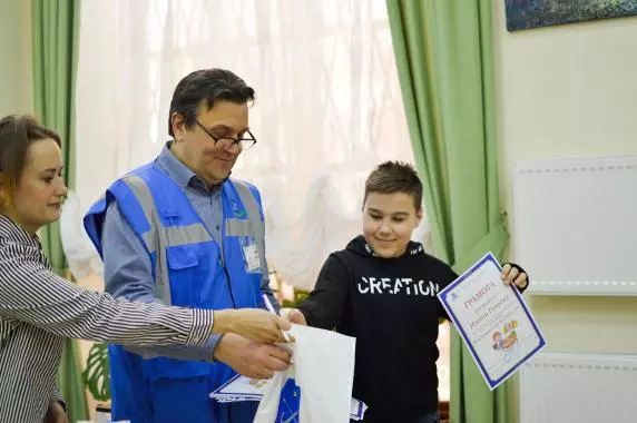 Награждение участников конкурса к 8 марта