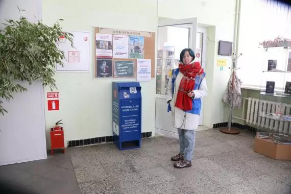 Контейнер для сбора лампочек и батареек