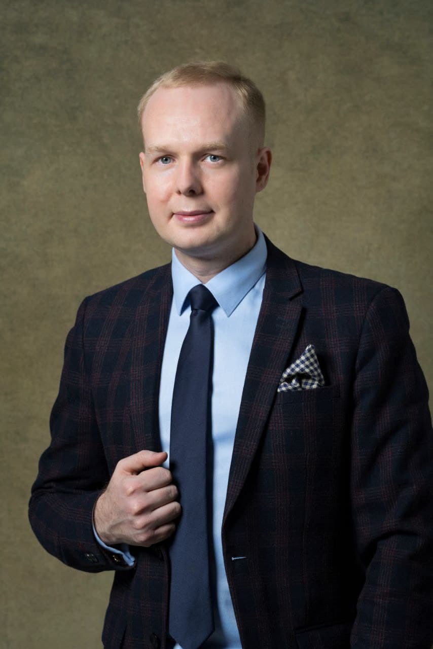 Андрей Максимов