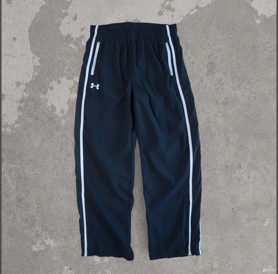 Брюки Under Armour черные спортивные