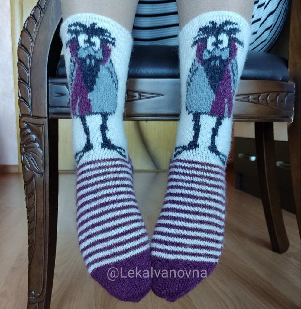 Носочки с рисунком ,, Ворона в шарфе,,