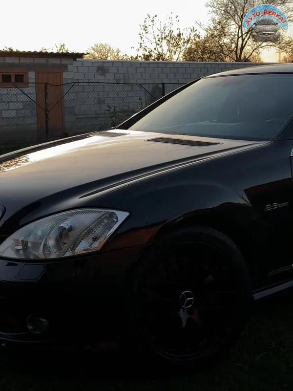 Предлагается к продаже автомобиль Mercedes-Benz S-класса (W221) 2007 года выпуска с двигателем объемом 5.5 литра.