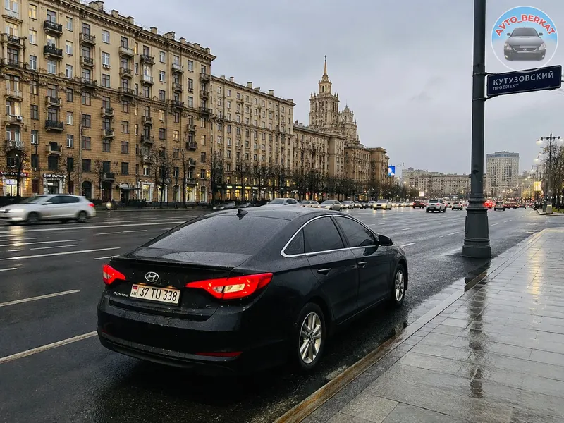 HYUNDAI sonata 2016год  Объем 2.4 учет Армения законный делаешь генеральную доверенность на свое имя и ездишь без проблем  Пробег 110т