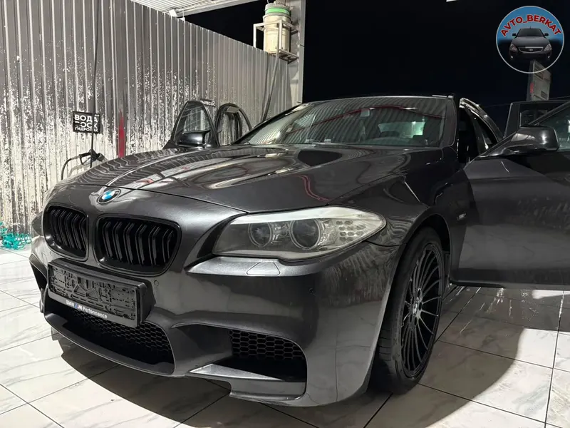 BMW F10 530 2012 года   Машина в отличном состоянии, объем 3.0. ( расход 8-12 литров)
